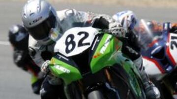 <b>OPORTUNIDAD. </b>Elena Rosell, sobre la Kawasaki ZX 10-R con la que compite en el Campeonato de España de Stock Extreme.