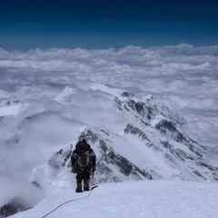 Todo por el récord de las cimas del mundo: Purja y el valor del sherpa en 'Los 14 ochomiles'