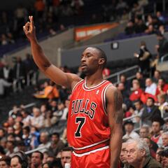 Exjugador de la NBA es arrestado por cargos de armas y amenazas