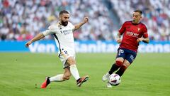 Carvajal ante Rubén Peña, en el Real Madrid-Osasuna.