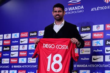 Multitudinaria presentación de Diego Costa y Vitolo