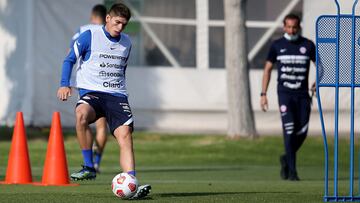 "Carlos Palacios es el jugador chileno con más potencial"