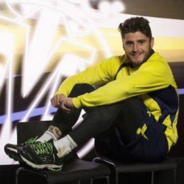 Juan Carlos y Mina lideran esta noche a dos modestos de salón