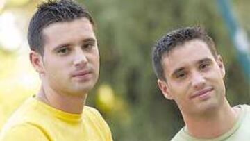 <b>GEMELOS. </b>Miguel y Javier Flaño coincidirán en la defensa de Osasuna este año.