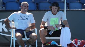 Nicol&aacute;s Jarry ya piensa en la Copa Davis. 