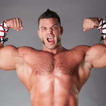 Tras su salida de la WWE, Alberto ‘El Patrón’ llegó a la AAA. En Triplemanía 23 dejó sin cabellera a Brian Cage.