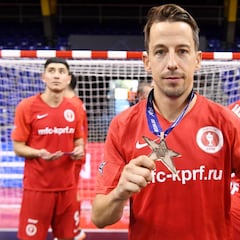 Lin da al Partido Comunista el tercer puesto en Champions