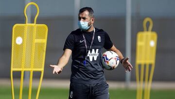 Diego Mart&iacute;nez, durante un entrenamiento.