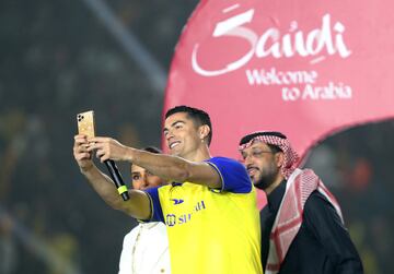 Cristiano Ronaldo durante su presentación multitudinaria como nuevo jugador del Al Nassr.