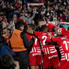 En Girona, molestos por el horario del partido ante el Rayo