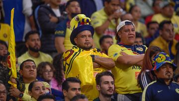  Fans o Aficion en lamento during the game America vs Toluca, corresponding to the Semifinals second leg match of the Torneo Apertura 2022 of the Liga BBVA MX, at Azteca Stadium, on October 22, 2022.

<br><br>

Fans o Aficion en lamento durante el partido America vs Toluca, correspondiente al partido de Vuelta de Semifinales del Torneo Apertura 2022 de la Liga BBVA MX, en el Estadio Azteca, el 22 de octubre de 2022.