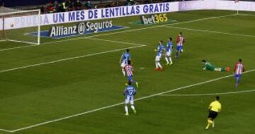 Fernando Torres marca el 2-0 para el Atlético de Madrid ante el Leganés.