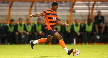 El defensor central de Orange Syracuse fue pieza importante en los cuatro años que jugó en el fútbol universitario, en 2016 fue titular en 20 encuentros, de los cuales en 11 ocasiones el equipo mantuvo la portería en blanco. Será una buena apuesta para los equipos como LA Galaxy y Toronto que buscarán reforzar la defensa. 