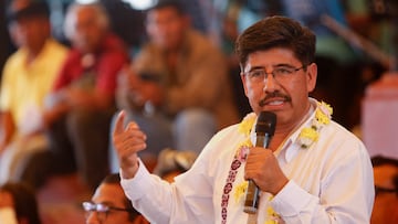 Indigenous lawyer and Human Rights defender, Hugo Aguilar, delivers a speech during a rally in support of his candidacy as Justice of Mexico's Supreme Court of Justice (SCJN), ahead of the judicial and magistrate election, in San Agustin Tlacotepec, Oaxaca state, Mexico May 28, 2025. REUTERS/Jorge Luis Plata