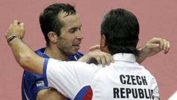 <strong>SEMIFINALES.</strong> La victoria de Stepanek sirve a la República Checa para acceder a semifinales.