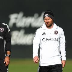 Mascherano no da pistas sobre la renovación de Messi