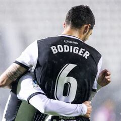 Bodiger coge el mando