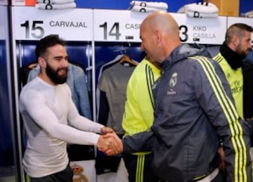 Carvajal tiene la mejor actitud al momento de ver a Zidane. 