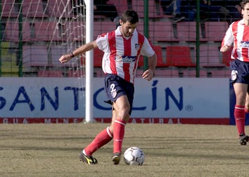 El navarro fue el jugador con m¨¢s minutos en el a?o del ascenso, participando en 41 partidos. Un mediocentro de ida y vuelta, que aport¨® tres goles y congeniaba con Movilla en la sala de m¨¢quinas colchonera. Hab¨ªa llegado desde el Numancia ese verano y jug¨® un curso en Primera antes de marcharse a Mallorca, Celta, Numancia, Mirand¨¦s e Iru?a.