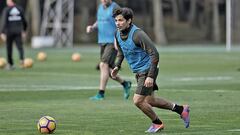 Matías Fernández vuelve a ser citado en Milan tras un mes