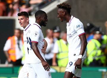 Chelsea's Fikayo Tomori celebrates with team mate Tammy Abraham.