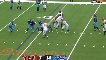 366-pound Titan T’Vondre Sweat unleashes RB skills in show-stopping play of the season!