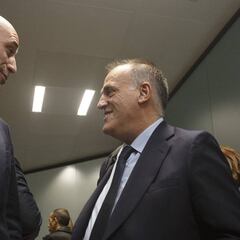 El convenio ya está firmado y no habrá foto de Rubiales y Tebas