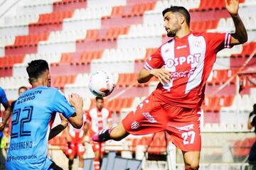 Tras su mal paso por Colo Colo, Blandi se va a Unión de Santa Fe, donde sólo jugó 39 minutos, en un total de cuatro partidos, ninguno como titular en 2021.