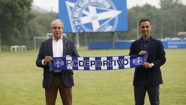 Deportivo de La Coruña. Presentación de Borja Jiménez. Antonio Couceiro