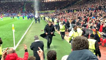 La 'lluvia de cerveza' a Simeone le sale barata al United