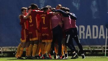 Los jugadores del Zaragoza celebran el gol de Tejero en Fuenlabrada.