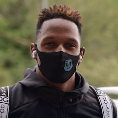 En Inglaterra aseguran que Valencia busca a Yerry Mina
