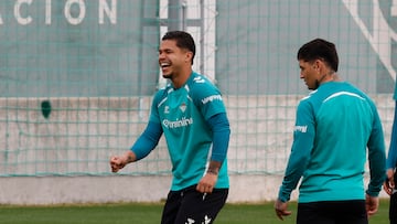 17/02/26 REAL BETIS ENTRENAMIENTO
CUCHO HERNANDEZ