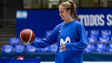 Bego&ntilde;a de Santiago, base del Movistar Estudiantes, antes del partido ante el IDK de la Liga Femenina Endesa.