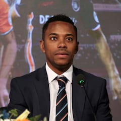 El juez pide que Robinho cumpla en Brasil su condena por violación en Italia