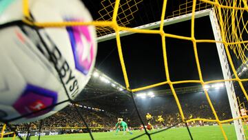 Soccer Football - Bundesliga - Borussia Dortmund v Bayern Munich - Signal Iduna Park, Dortmund, Germany - November 4, 2023 Bayern Munich's Harry Kane scores their fourth goal past Borussia Dortmund's Gregor Kobel REUTERS/Wolfgang Rattay DFL REGULATIONS PROHIBIT ANY USE OF PHOTOGRAPHS AS IMAGE SEQUENCES AND/OR QUASI-VIDEO.