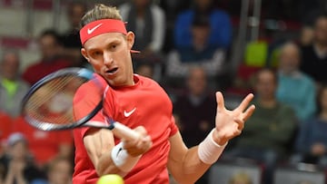 Chile`s Nicolas Jarry returns the ball to Jurij Rodionov of Austria during the Davis Cup tennis qualifiers match between Austria and Chile on February 1, 2019 in Salzburg. (Photo by BARBARA GINDL / APA / AFP) / Austria OUT