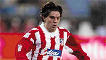 <B>MUY QUERIDO.</b> El Milán quiere repescar a Contra, jugador importante en el Atlético.