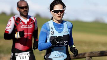 Beatriz Molina compite durante el I Du Cross de Moraleja de Enmedio.