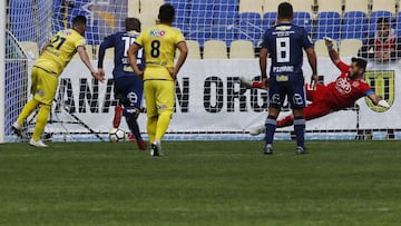 La U pagó caro los errores y sucumbió frente al Campanil