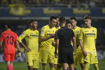 Disagreements with referee Gil Manzano during the game.