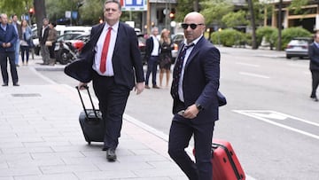 Sampaoli llega a Madrid para desplazarse a Argentina y cerrar su fichaje con la selecci&oacute;n argentina.