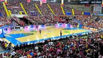 <b>TODOS CON ESPAÑA. </b>El Pabellón de San Pablo presentó un excelente aspecto para seguir el duelo entre la Selección y Gran Bretaña.