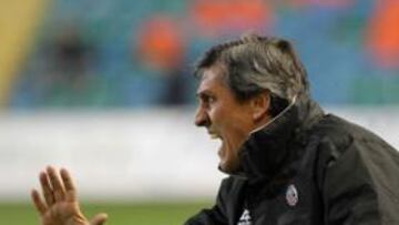 <b>GARRA. </b>Los de Pepe Murcia necesitar¨¢n mucha garra para salir de la zona de descenso a Segunda B.