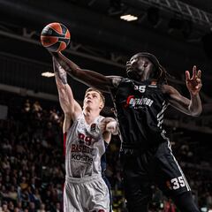 El Baskonia cae derrotado en Bolonia con un final de locura
