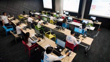 En dicha guía se explican las medidas a tomar en los centros de trabajo, desde mantenerse informado hasta la planeación para realizar los trabajos indispensables.