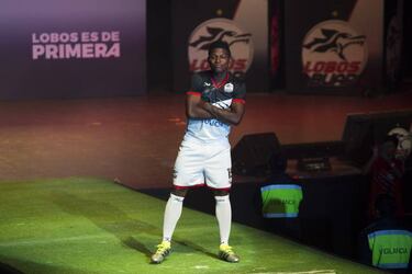 Carlos Salom, entre los 7 peores refuerzos de México