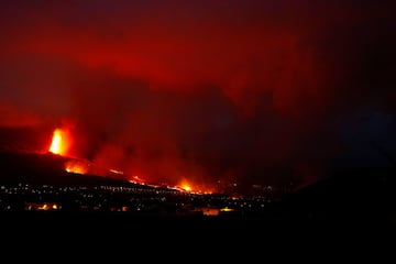 Imágenes del volcán durante la noche del 21 de septiembre. 