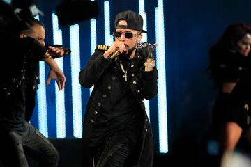 Wisin y Yandel fue el encargado de abrir la edición 60° con sus mejores éxitos. Felipe Avello fue ovacionado y Sebastián Yatra cerró la gran jornada.