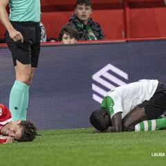 El Racing valora recurrir la amarilla que vio Maguette en Gijón